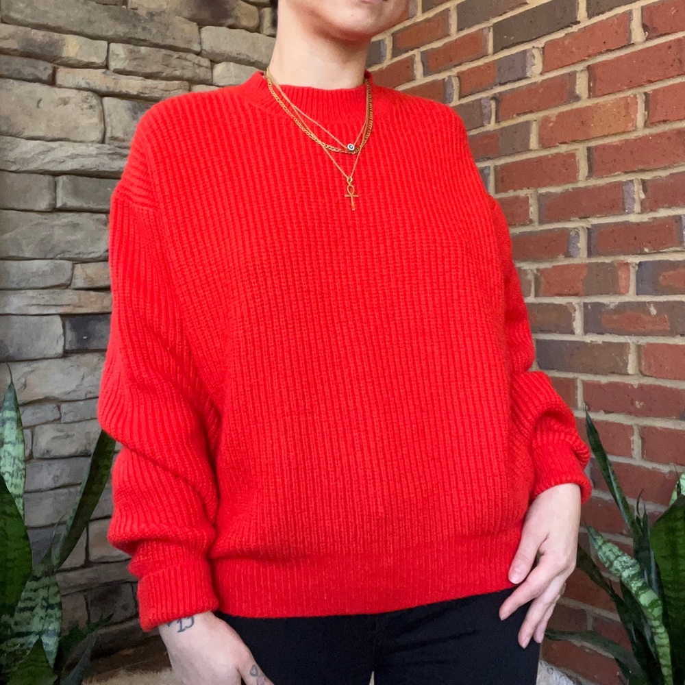 H&M knitted red pullover sweater